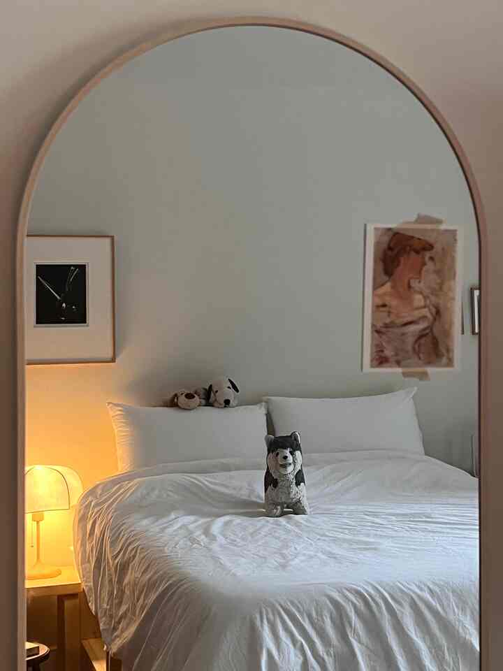 Oh hi there! 🐶 My furry friends playing on freshly washed duvet!

#bedroom #bedroominterior #bed #bedroomdecor #lamp #bench #duvet #bedding