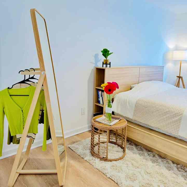 Ready to shake off the winter blues? Sometimes, all it takes is adding a few vibrant sunflowers to instantly brighten up your space and welcome the warmth of spring. 🌻💛 And don’t forget—spring-colored clothes can double as fun, stylish decor too! Swap out a cozy sweater for a bright colored sweater for a pop of color. Who’s in for a simple spring refresh challenge? Let’s do this! 

#spring #springinterior #homedecor #interior #bedroom #bedroominterior #bedroomheadwallinterior #bedroomlighting #bedroomstyling #cozy #cozyroom #cozybedroom #cozyhome #ikea #ikealighting #ikeacabinet #ikeafurniture #lamp #light #lightinginterior #lighting #lightingeffect 