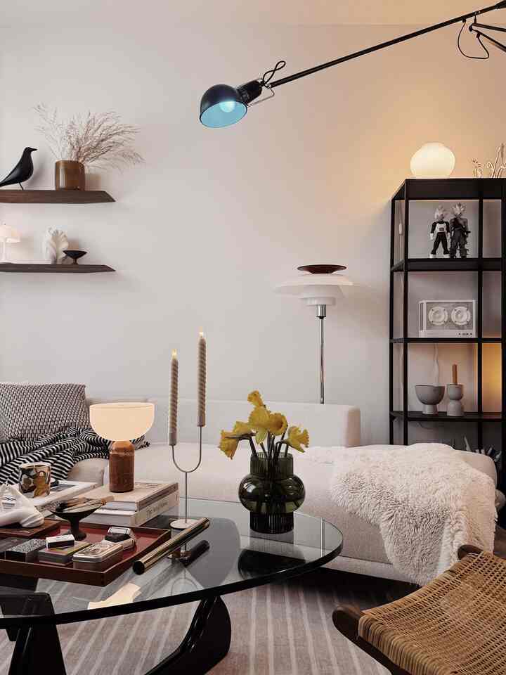 I bought some flowers. They added a touch of spring energy to my home.


#livingroom #livingroominterior #livingroomdecoration #coffeetable #lamp #lighting #lightinginterior #moodlighting #vase #flower  #flowerinterior #candleholder #ledcandle #rug #Figure 