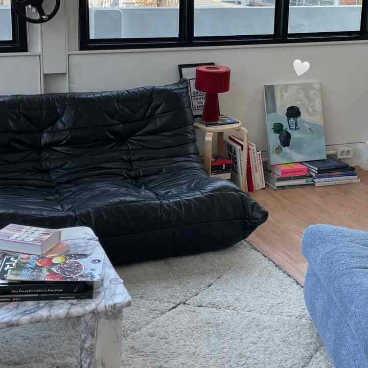 My fav Black Togo🖤 #simpleinterior #blackinterior #livingroominterior 