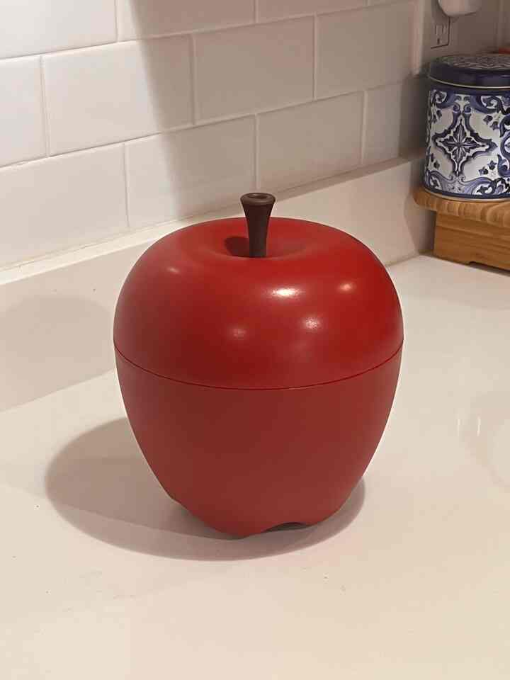 Colorful organization ⭐️
My entry way is one of the most colorful parts of my home. On the wall, I have an Eames Hang It All for my hats and bags. Next to it, I put a large apple shaped container to hold my keys, pens, tide pens, post its, etc. Fun and bright away to organize!

#popsofcolor #colorful #storage #storagespace #organize #entryway #hangitall 