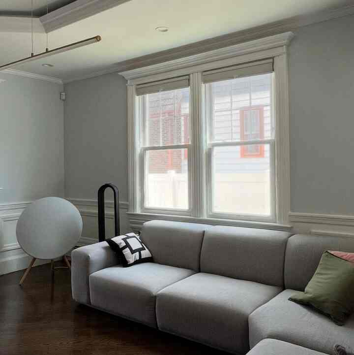 Natural light, clean lines, and quiet moments — this space has become my little retreat in the chaos of everyday life.

Still working on the little details, but loving how it’s coming together 🤍✨

#HomeInspo #MinimalHome #ModernLiving #CalmInteriors #Castlery