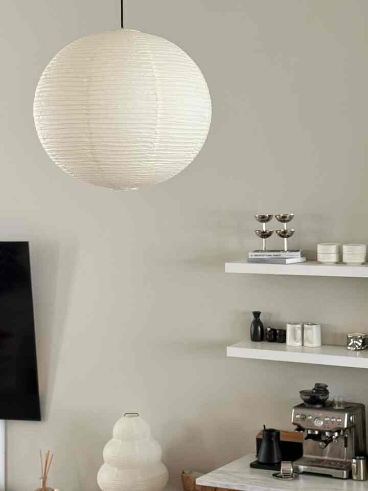 Simplicity meets function—starting the day with clean lines, warm neutrals, and a perfect espresso.
#MinimalistHome #InteriorInspo #NeutralDecor #CoffeeCorner #JapandiStyle