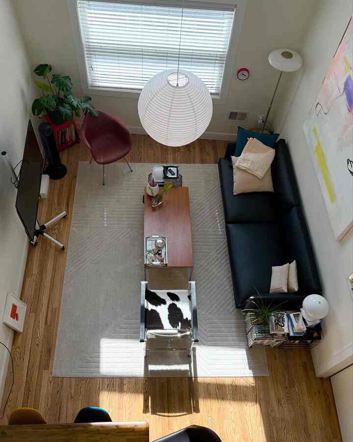 Thursday aerial view

#duplex #livingroom #livingroominterior #sofa #loungechair #sunny #cozy #warm