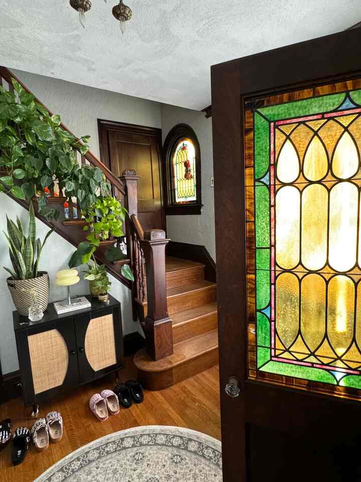 What do you think of my entry way? #plants #entrance #grandentry