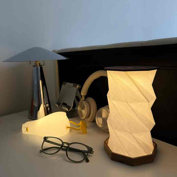 Anda tidak akan pernah punya cukup lampu tidur! Pembersihan dan penataan lampu tidur musim semi #bedroominterior #nightlights #lamp #zarahome #hmhome #duck #cozy