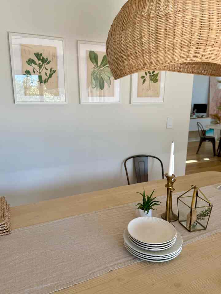 I love using natural materials in my space. 
#natural #wood #woodtable #warm #cozy 