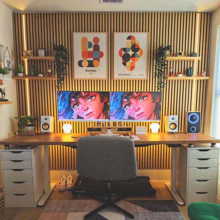 Tagged posts featuring Bamboo Monitor Stand (2 colors) 1