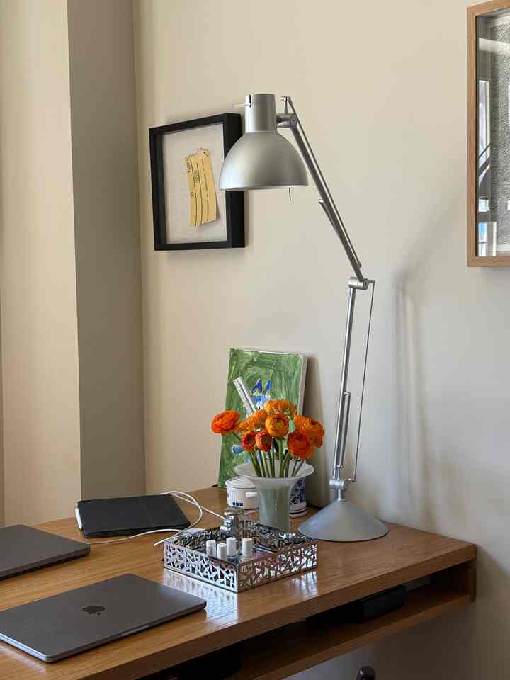 Flowers 💙

#homeoffice #decoratemyroom #homedecor 