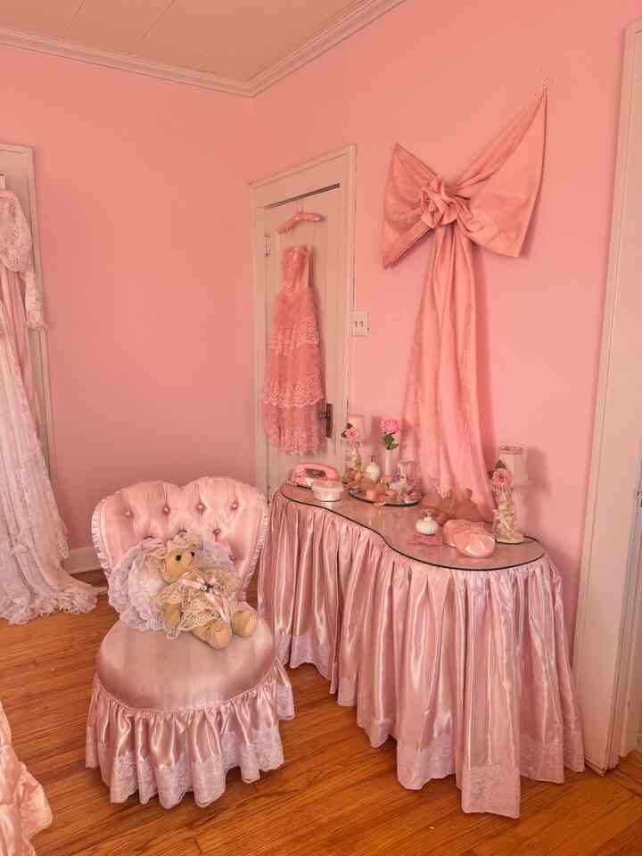I started making bows when I moved out here in the country. I love the slower, simple life. It really helped me find peace and pick up hobbies 🪡🎀 #pink #bow #bedroom #vanity #vintage ￼