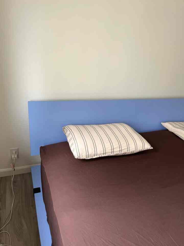 Blue + brown + stripes = the perfect trio 🤎💙✨ Loving how these textures and colors come together! #colorinspo #interiorinspo #colorpalette #homedecor #designinspo #textilelove #stripeddecor #cozyhome #modernhome #interiorstyling #decorinspo #homeaesthetic #neutralhome #warmminimalism #homevibes