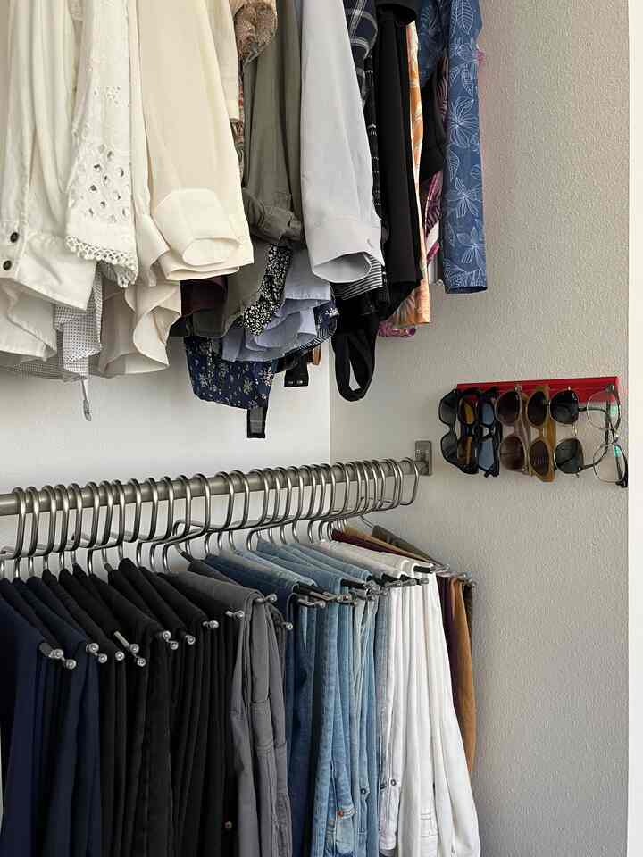 Loving these pants hangers! 👖 They make it so easy to organize and find the pants I’m looking for. Simple changes make such a big difference! #closetorganization #pantsorganization #closetgoals #storagesolutions #organizedliving #homeinspo #interiorinspo #minimaliststorage #closetessentials #homevibes