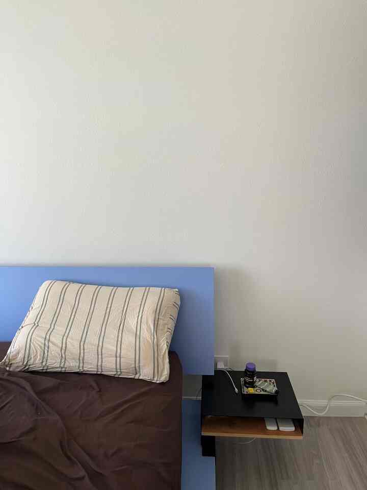 新しいプラットフォームベッドを買いました。シンプルだけどとってもシック！✨  #bedroomdecor #minimaliststyle #chicdesign #modernhome #interiorinspo #simpleliving #bedroomvibes #homeaesthetic #cozyhome