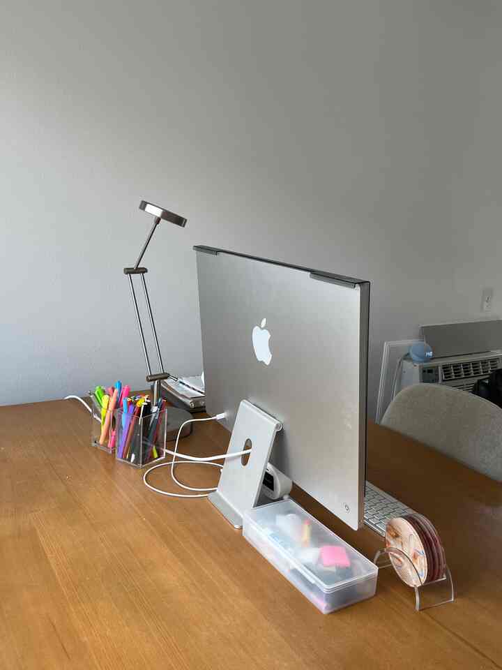 How to organize a desk? Start with pieces you love! ✨ (Did I mention I’m obsessed with acrylic? 😆 Obviously.) Clean, simple, and so easy to keep organized! #deskorganization #acrylicdecor #workspaceinspo #cleandesk #organizedliving #homedetails #minimaliststyle #modernhome #homeofficeinspo #simpleliving