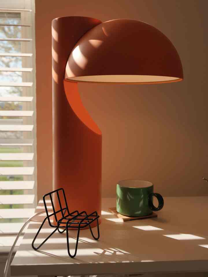 Some items sitting atop my bedroom desk :)

It would be so cool to be able to design an IKEA room to be showcased!

But for now, enjoy this shot of some random pieces thrown together 🤗

#ikea #ikeamug #gantrilamp #orangelamp #warmlighting