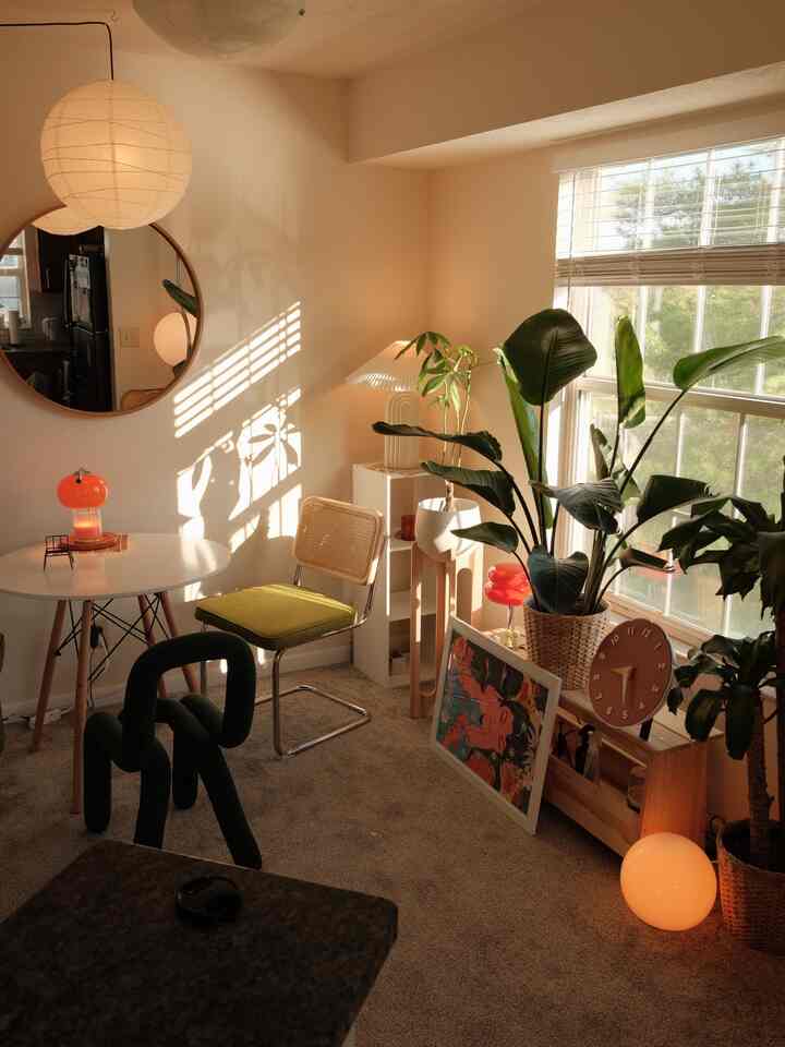 Wide angle shot with a little bit of my bar counter top peeking through :)

#diningarea #kitchenview #warmlamp #diningtable