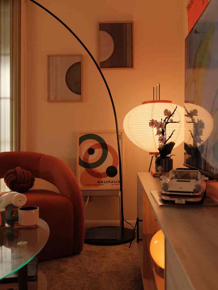 The cutest little pair of prints :)

Talking to the Moon I & II

#prints #artwork #artcollection  