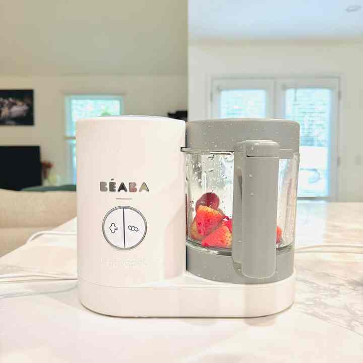 Steamed, blended, and ready to go! Thank you Béaba for making baby food prep a breeze 👍

#baby #food #foodprocessor #kitcheninterior #kitchen #kitchenaccessories #kitchenitems #kitchenappliances #cozy #cozyhome #cozyinterior #modern #modernkitchen #moderninterior 