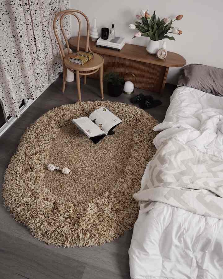 Loving this calm, neutral - toned space.


#bedroom #bedroominterior #bedroomdecor #rug #bookstand #bedding #pillowcover #chair #tonchair #vase #flower #flowerinterior #blanket #lamp #roomspary #candle #plant #plantinterior 