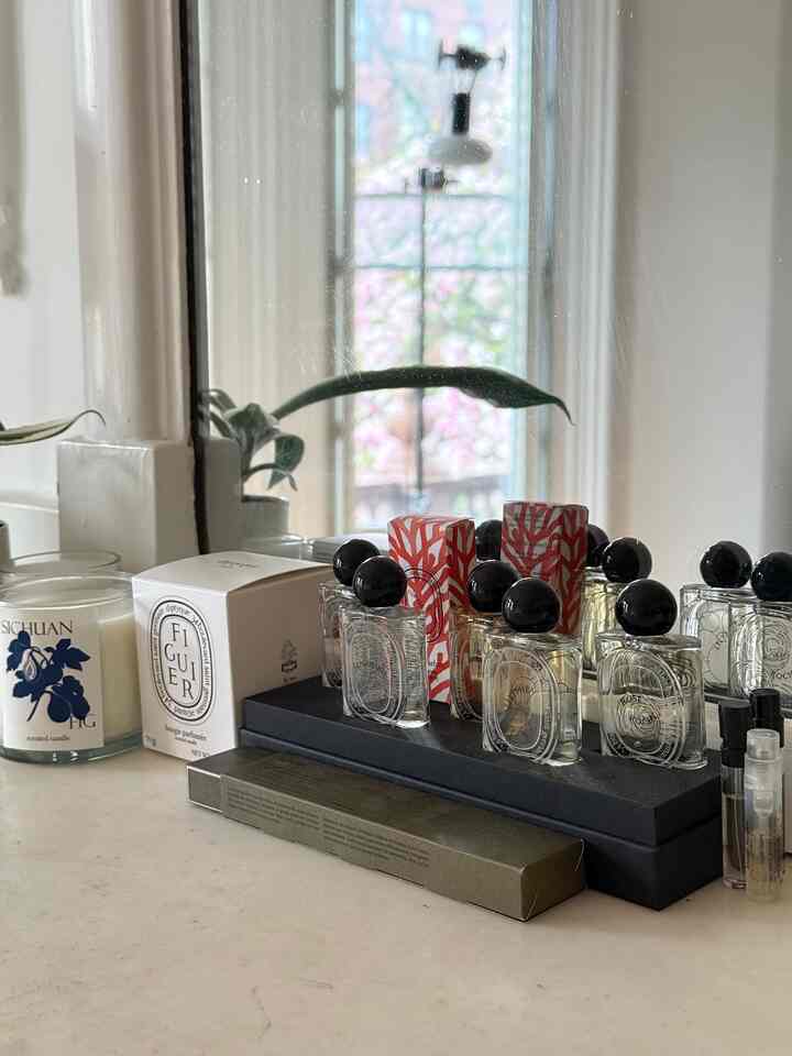 Perfume decor #diptyque #incense #aesop