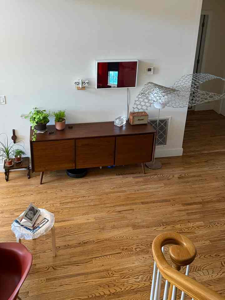 Small way to elevate your home part 4.
Hang a mobile! Hanging a mobile brings more depth to your house by distacting your gaze. Not to mention it adds more quirkiness and personality to your place! Here I have a bird mobile by Magis. I love birds so I have a ton of bird shaped decor around the house and this is one of them 🕊️

#mobile #elevateyourhome #elevateyourplace #eclectic #quirky #cozy #interiordecor #mobileinterior 