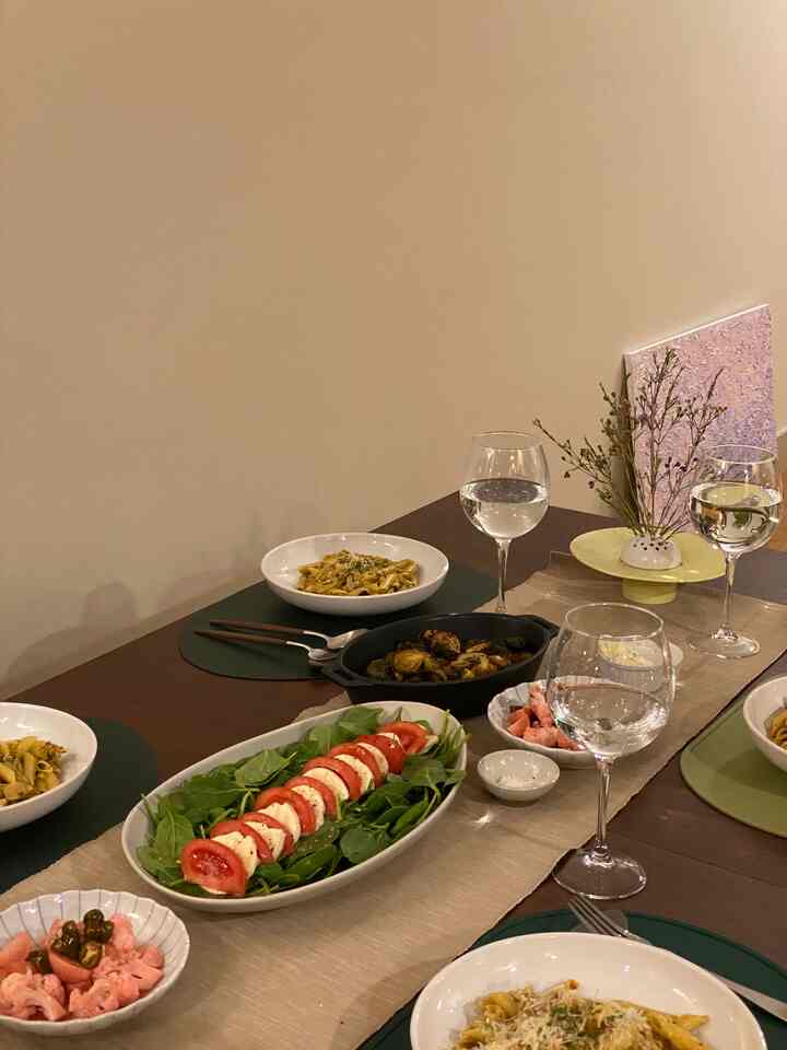 Tagged posts featuring SVARTSENAP Table Runner 2