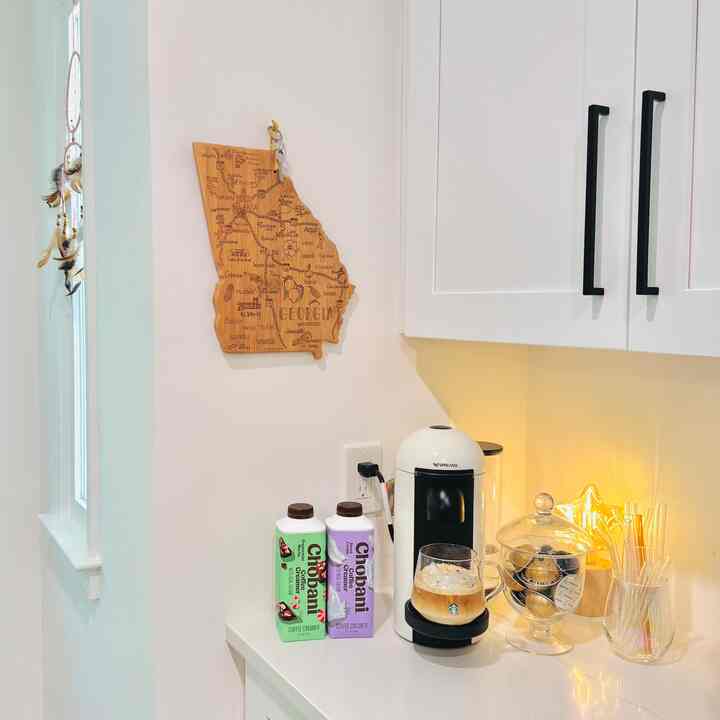 My cozy little coffee bar — this cozy corner is where I pause, breathe, and just be…☕️✨

#homecafe #coffeemachine #coffeetime #coffee #coffeecup #Nespresso #NespressoCoffeeMachine #kitchen #kitchenitems #kitchenappliances #kitchenaccessories #cozy #cozyhome #cozyinterior 