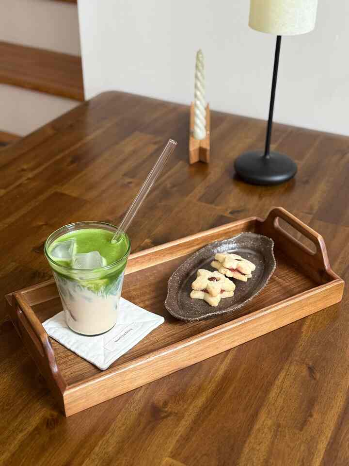 Some matcha to get me through Tuesday 🍵

#matcha #homecafe #tray #woodentray #coaster #lamp #cafeatmosphere 