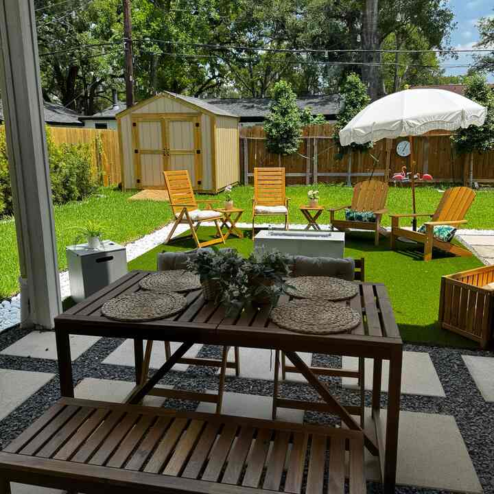 Such a fun seating area helps guests feel welcome outside!
#landscaping
