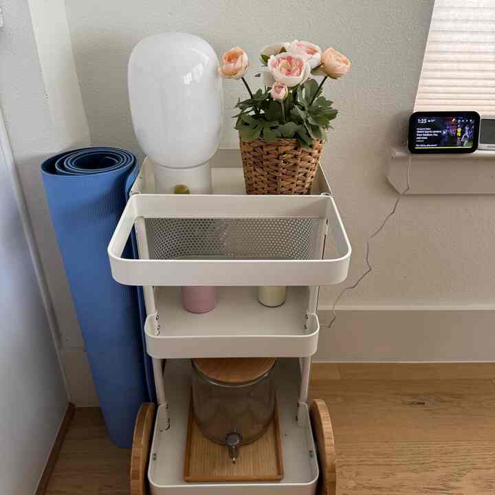 A fun bar cart to add some character to our kitchen space!
#kitchen #barcart