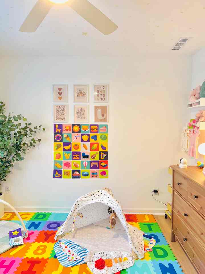 A little DIY for our little one! 😊

We added high-contrast baby flashcards to her playroom wall for colorful visual stimulation + early learning fun ✨

#baby #babyroomdecoration #babymat #babyroominterior #baby #babyroom #nursery #nurseryinterior #nurserydecoration #playroom #playmat #playroominterior #cozy #cozyhome 