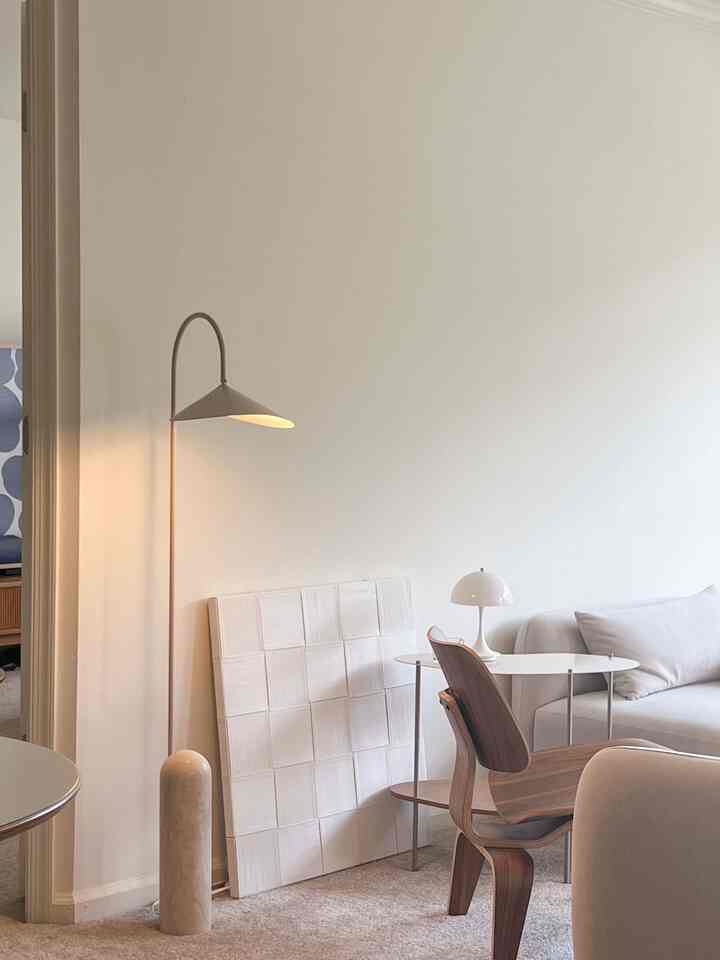 When decorating a rental, lighting is the perfect kick. Choosing stylish portable lamps or floor lamps can add as much impact as any decor.


#lightinginterior #lightingstand #light #wood #WoodInterior #woodenfurniture #beigetone #beige #beigeinterior 