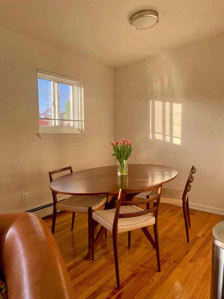 #woodeninterior #midcentury #dining