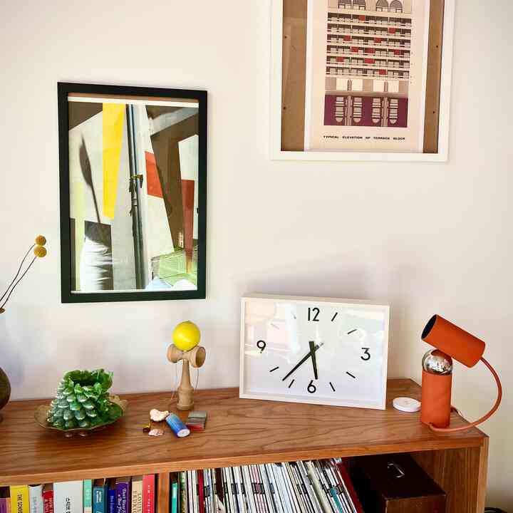 Cute little things on the shelf

#bookshelfinterior #homedecor 