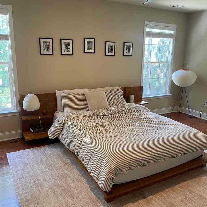 From the other side

#bedfeame
#cb2
#noguchi
#akari
#lamp
#japandi
#minimal
