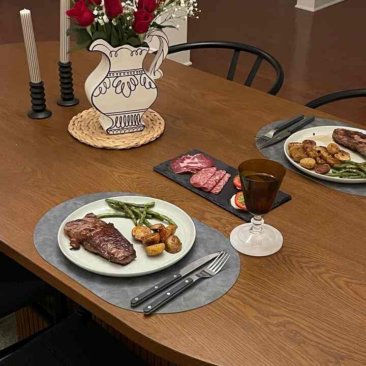 Happy anniversary❣️

#diningtable 
#cookware 
#cutlery 