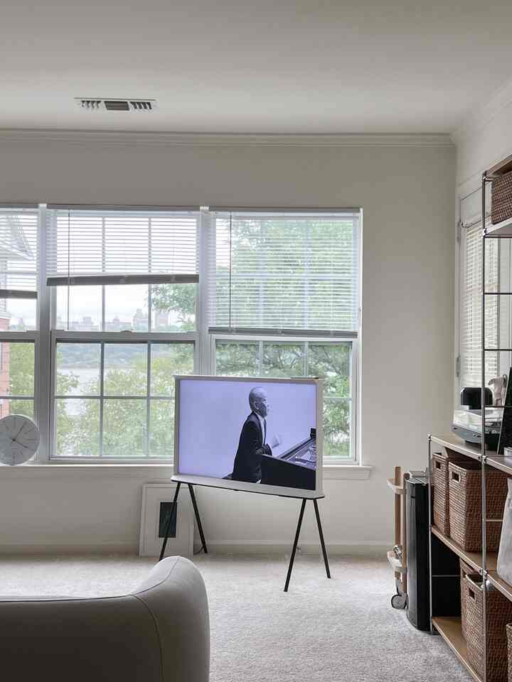 It’s been cold and rainy like winter came back these past few days. But let’s have fun anyway, even in this gloomy weather, my little munchkin! 🐣


#livingroominterior #livingroom #modularsofa #modularfurniture #organize #woodenfurniture #WoodInterior #WoodInterior #wood #beigeinterior #beige 