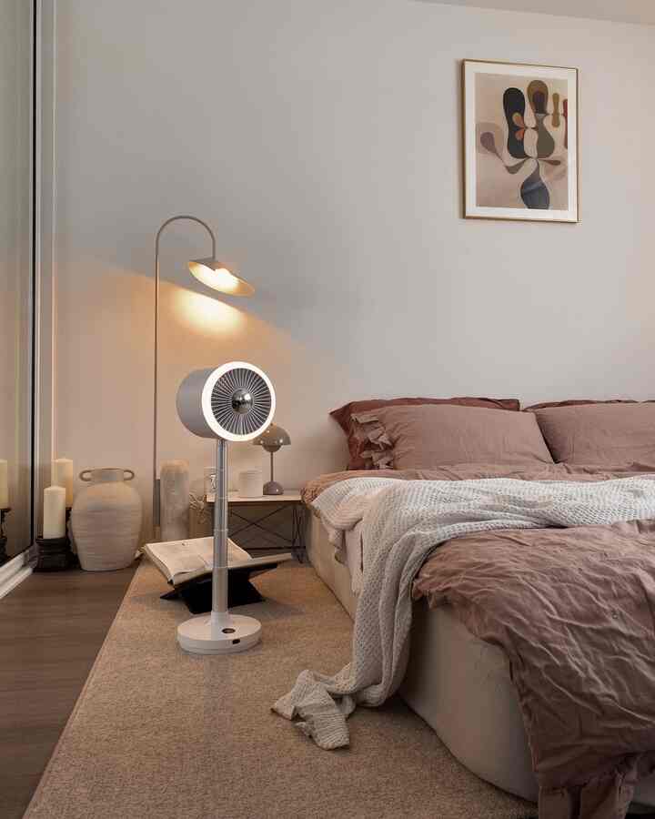 Getting ready for summer.
Since I’m not a big fan of AC, a fan is a must for me! 
I really love this fan, it feel more like a stylish object, especially with the added lighting.

#bedroom #bedroominterior #bedroomdecor #bedding #linenduvet #blanket #fan #potablefan #lighting #lamp #vase #candle #candleholder #bookstand #poster #posterframe #rug #japandi #Neutral #diffuser 