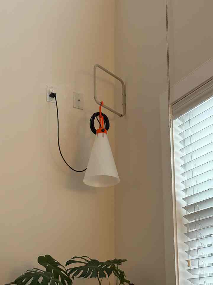 Used a gift card I got from Ohouse and purchased this minimalistic yet versatile rack from FOLK Reykjavik! This is called the Turnaround Rack, and I love how it can serve multiple purposes in a small space!

#turnaroundrack #hangingrack #flos #mayday #flosmayday #versatile #minimal #minimalistic #multipurpose #lamp