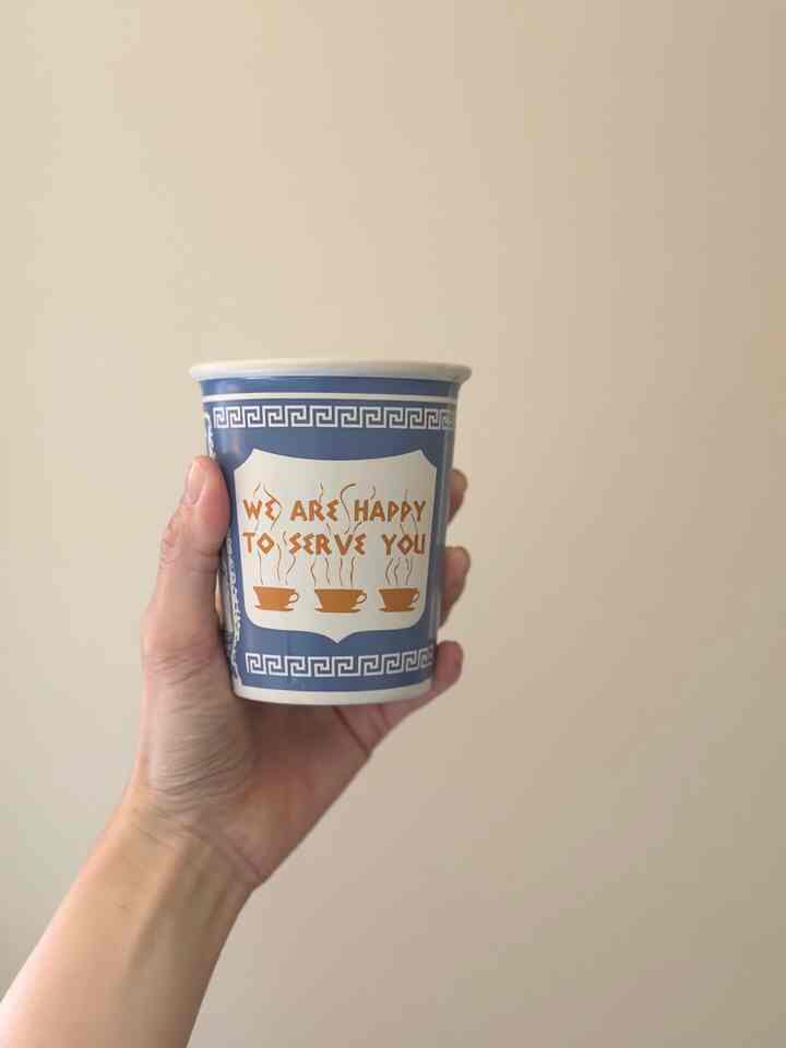New coffee cup from MOMA !
Cute items make me more happy ☺️✨

#moma #momacoffeecup #coffeecup #homecafe #homeoffice #Homecafegram 