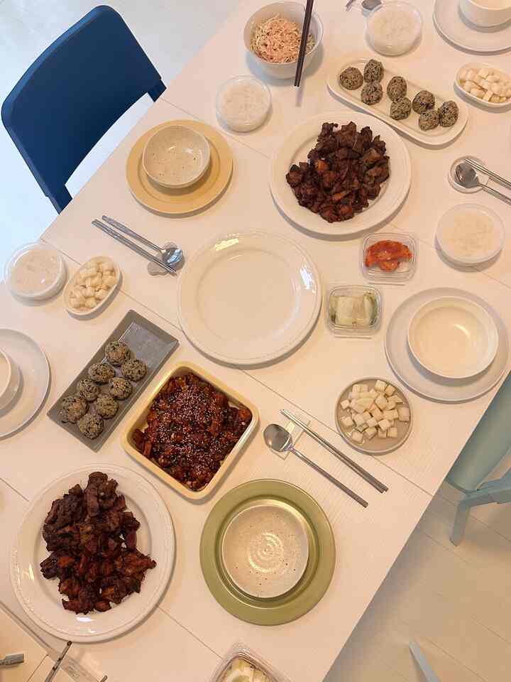 Having fun and happy time in Memoreial Day 
With my friends and family ٩(๑′∀ ‵๑)۶•*¨*•.¸¸♪

#ikea #dinnermenu #dinner #ikeachair #ikeapictureframe #plate #plating #tablewear 