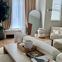 Layered linens, warm woods, soft light — this is what cozy feels like ☕🕯️🌿
#NeutralHome #JapandiAesthetic #ScandiMeetsZen #OrganicModern #CozyCorner
