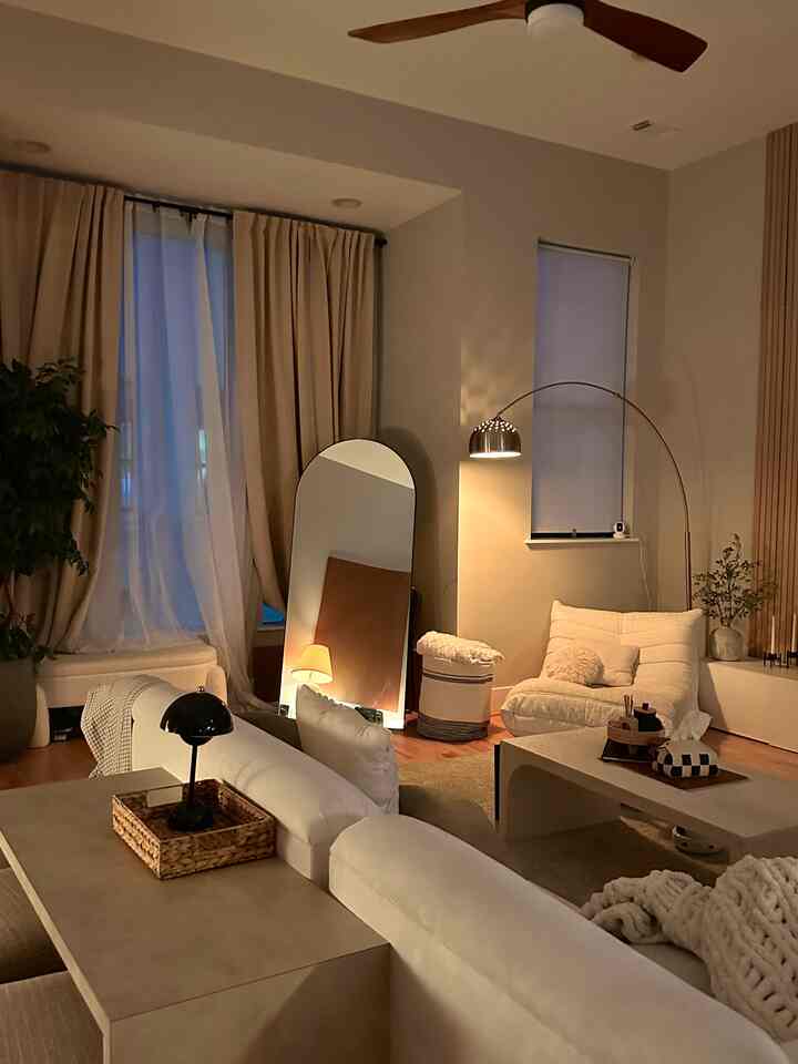 A single lamp. A quiet room. Peace settles in like moonlight 🌕🛋️✨
#AmbientLiving #JapandiMood #CalmByDesign #GlowingEvenings #NeutralsAtNight