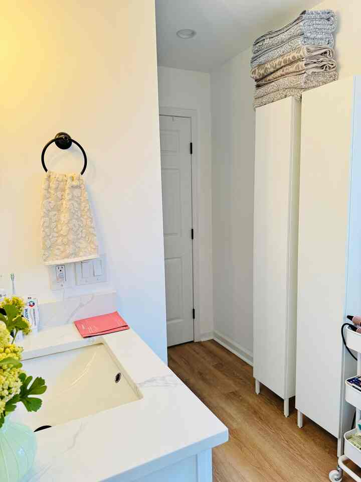 Our master bathroom is tiny and had zero storage—so we DIYed these IKEA cabinets, and it was the best decision ever 🙌 They hold so much and help keep everything neat and organized! 

#bathroom #smallbathroom #cabinet #storagespace #storageorganization #storageshelf #storagecabinetinterior #diy #ikea #ikeacabinet #ikeafurniture #cozy #cozyinterior #cozyhome 