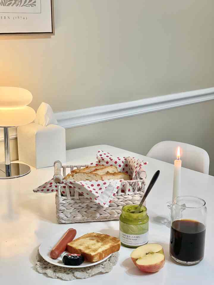 My son woke up early, so I had to settle for cold coffee — but I felt happy as I set the table for us to share a meal 🧡☕️

#morningcoffee #HappyHouse #diningtable 