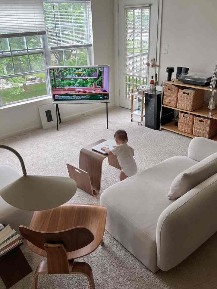 New furniture just arrived! Our baby inspector is on the job first😊

#livingroominterior #livingroom #magazinerack #beigetone #beigeinterior #beige #livingroomdecoration #woodenfurniture #WoodInterior 
