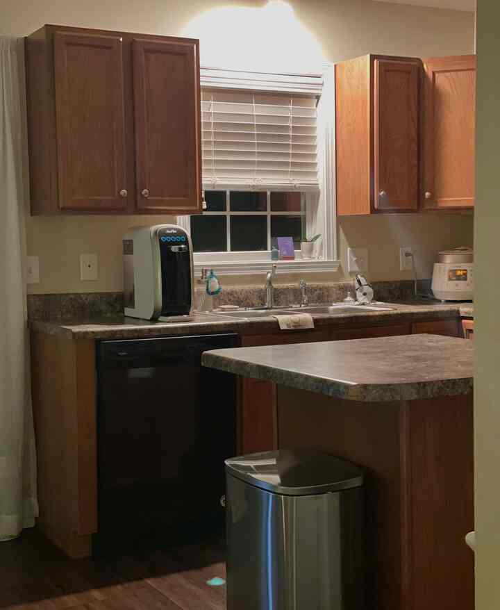 After finishing the dishes and cleaning, the space feels much cleaner and my mind feels more organized 🤩👍🏻

#cleaning #kitchen #diningroom #oldhouse #smallkitchen #nightaesthetic