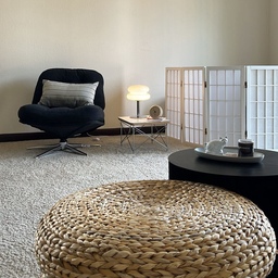 My house embodies a serene color palette of black, white, and earthy tones, perfectly blending chic elegance with comforting warmth.
#blackandwhite #blackinterior #livingroom #sofa #sidetable #apartmentinterior 