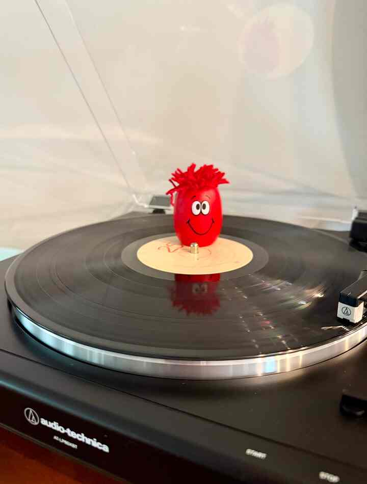 Mood: spinning in circles 😵‍💫🎶

#vinylvibes #vinylcollection #recordplayer 