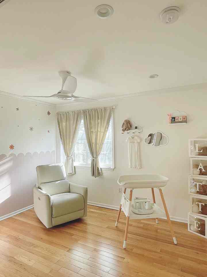 From the outside, it’s all muted tones—but peek inside, and it’s bursting with color!
#babyroom #babyroomdecoration #babyroomcloset
